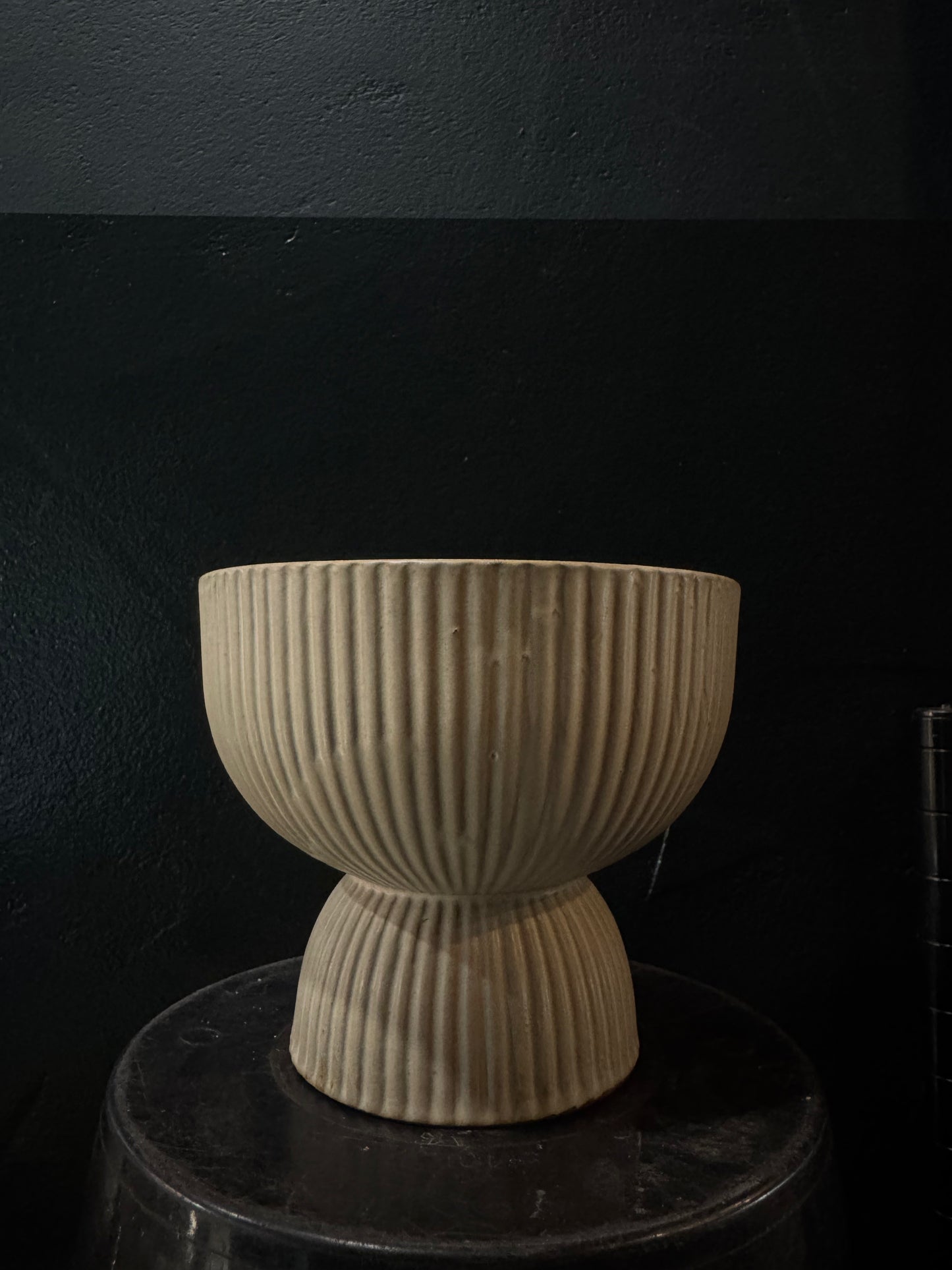 Sand Rib Urn