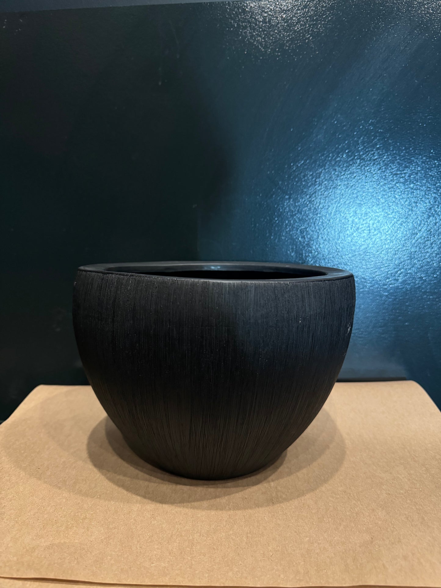 Black scratchy bowl