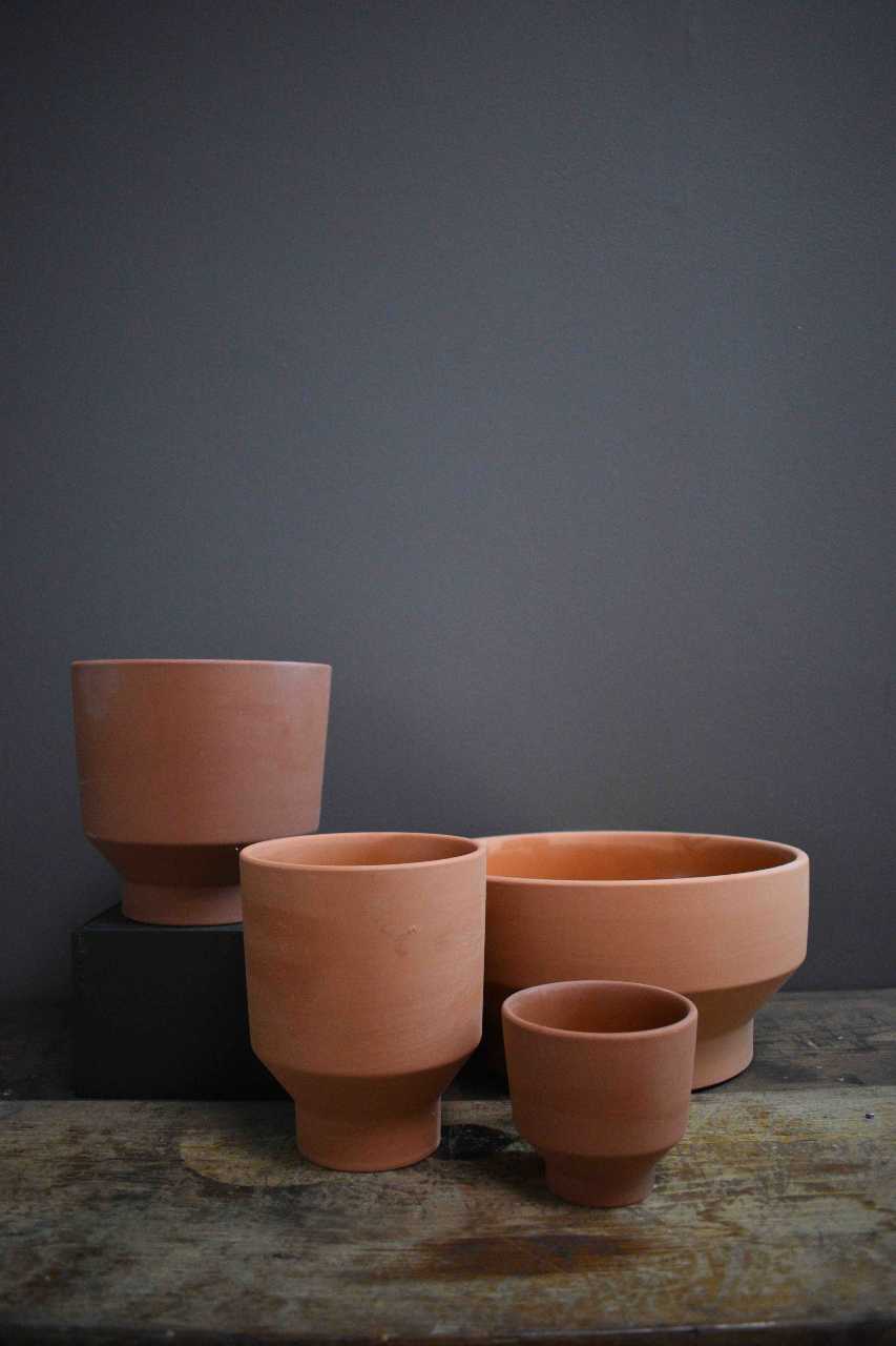 Crescendo terra cotta pot 4 sizes