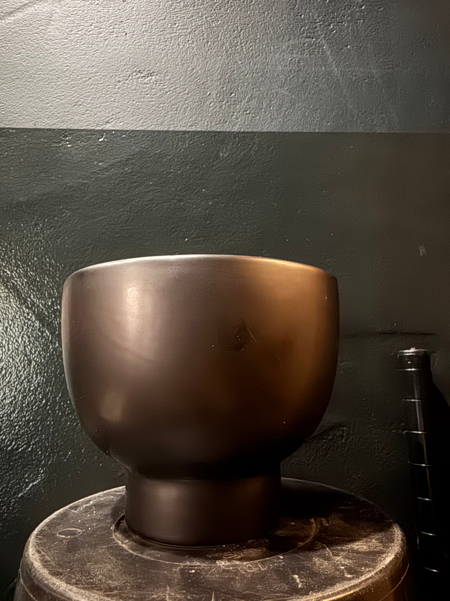 Black Foot Bowl
